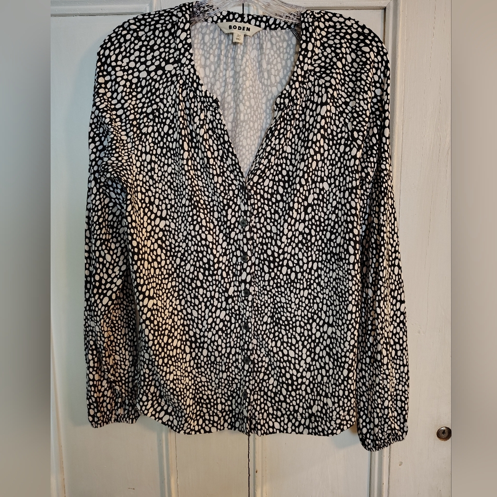 Boden Black & White Button Down Blouse Size 4